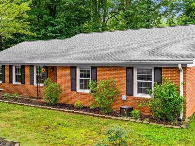 2004 Cottage Place