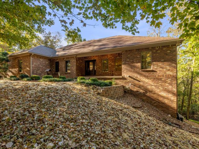 2004 Deerfield Lane