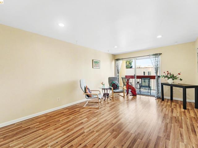 2005 Pleasant Valley 215