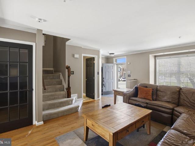2005 Pointview Circle