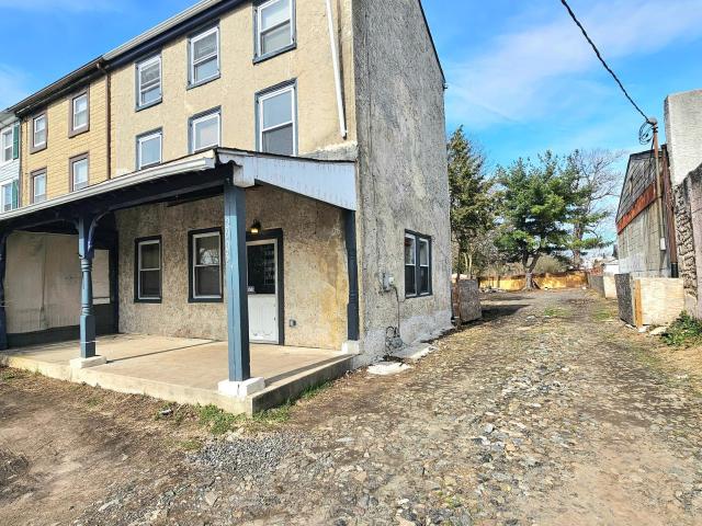 2005 W Main St, Norristown, PA 19403 | MLS #PAMC2176