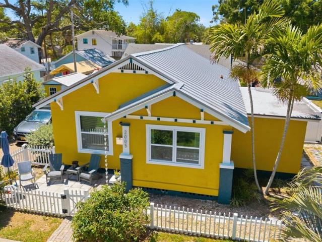 2005 3rd St S, St. Petersburg, FL 33705 | MLS #TB8501