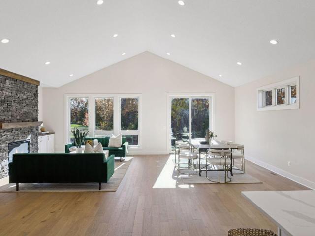 2006 Mulberry Lane