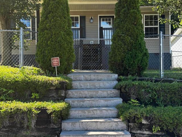 2006 McCroskey Ave