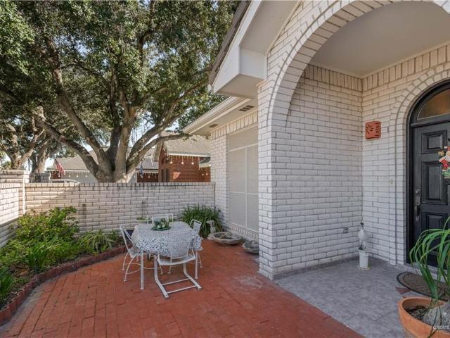 2006 Meadow Way Drive