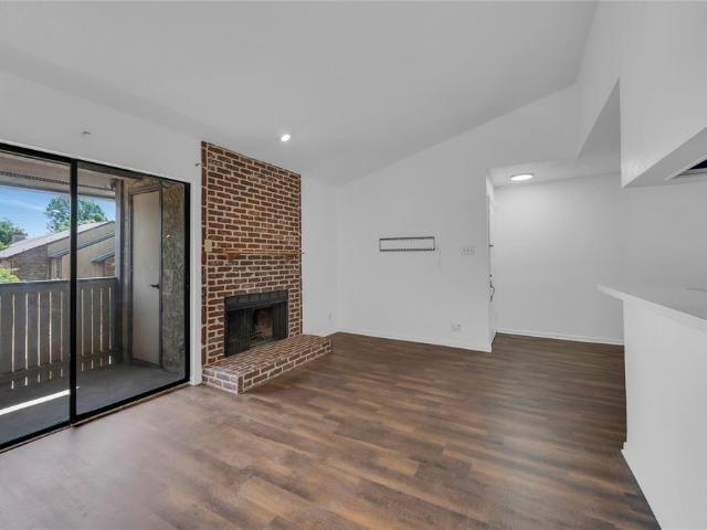 2006 Cloisters Drive # 2522
