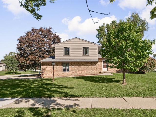 2006 Clover Court E
