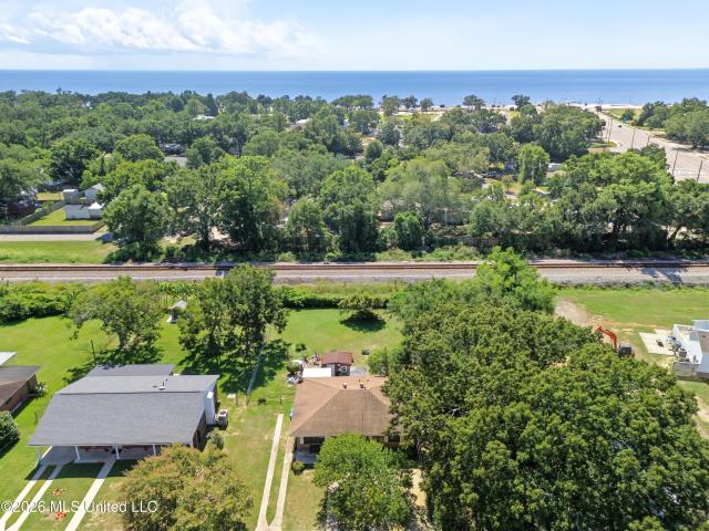 2006 Collins Boulevard