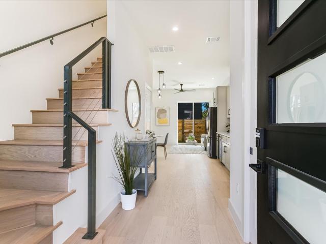 2006 Sl Davis Ave # 3