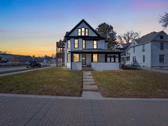 2007 College St Cedar Falls 2 Bedroom Apartment for Rent at 2007 College St, Cedar Falls, IA 50613