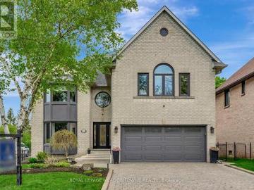 House for sale in Halton - Fireplace