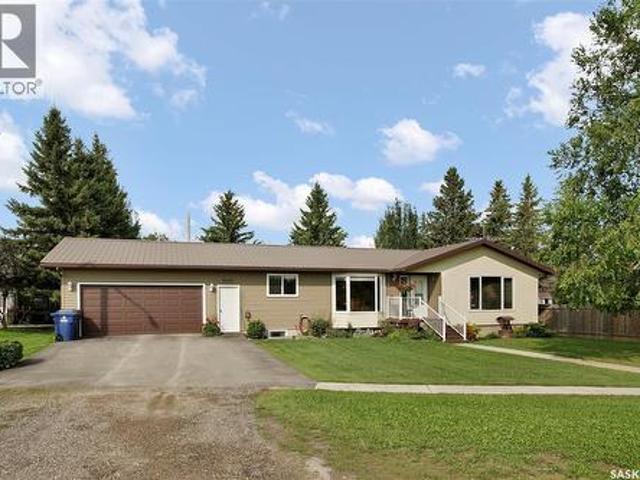 2009 Railway Avenue, Laird, SK, S0K 2H0 house for sale | Listing ID SK046632 | Royal LePage