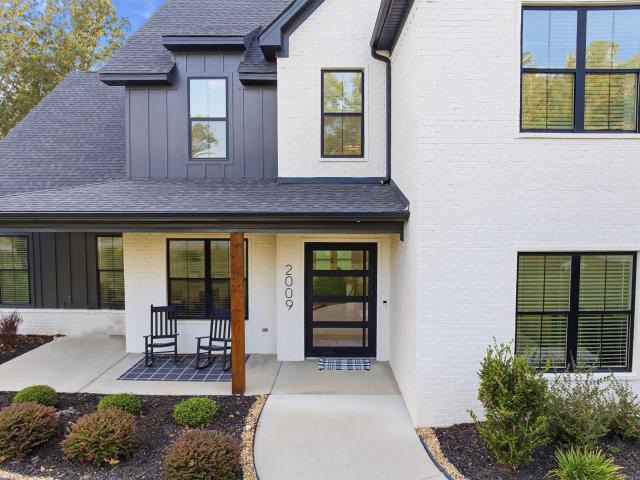 2009 Sunstone Drive