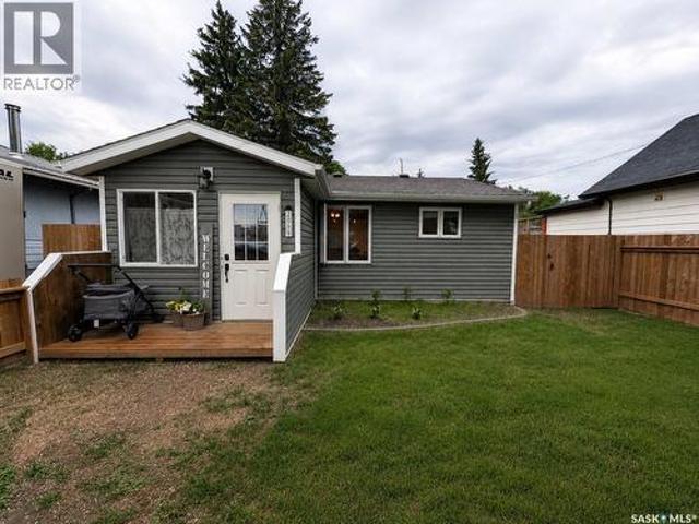 2009 7Th Street, Rosthern, SK, S0K 3R0 house for sale | Listing ID SK044196 | Royal LePage