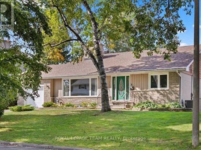 2000 Norway Crescent, Ottawa, ON, K1H 5N7 house for sale | Listing ID X13796 | Royal LePage