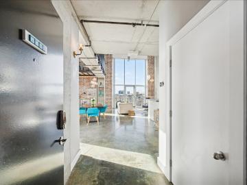 2000 Bagby St, Unit 5400, Houston, TX 77002 | MLS #82065