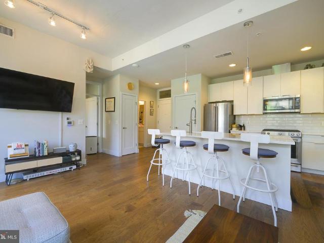 2000 Clarendon Boulevard # 303