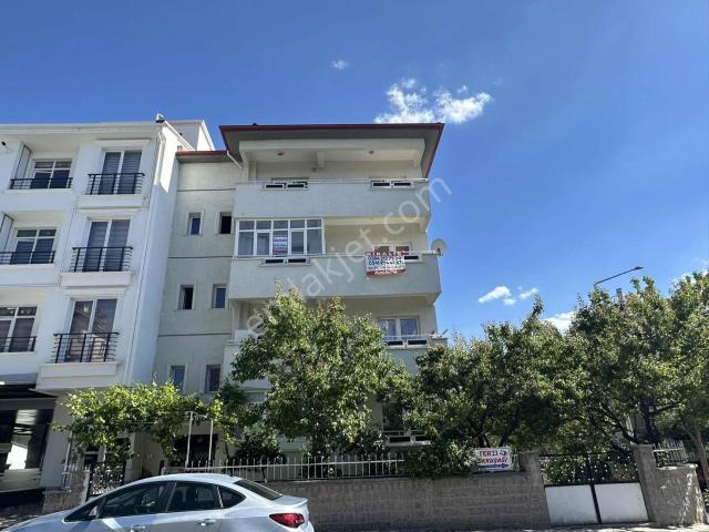 2000 Evler Mahde Üniversiteye Yakın 150m2 3+1 Kiralık Daire