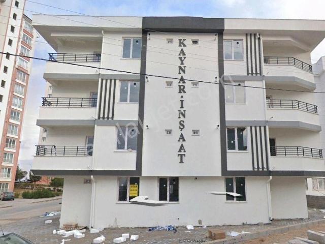 2000 Evler Mahde Üniversiteye Yakın, Eşyasız Kiralık Daire