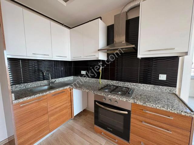 2000 Evlerde 2+1 Açık Mutfak Doğalgazlı Ebeveyn Banyolu Kiralık Daire