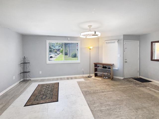 2000 Greens Blvd. 10 B