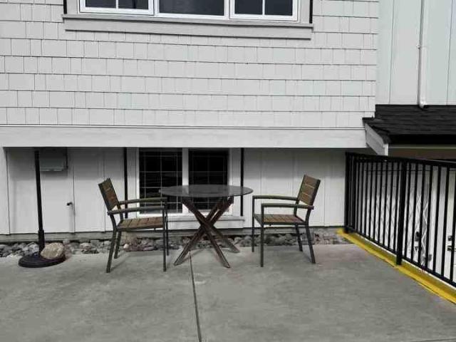 2000 Phillips Place apartment — Burnaby, BC 1 Bedroom 1 Bedroom