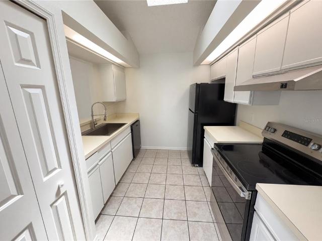 2000 S Plainfield Dr, Orlando, FL 32812 | MLS #O6397