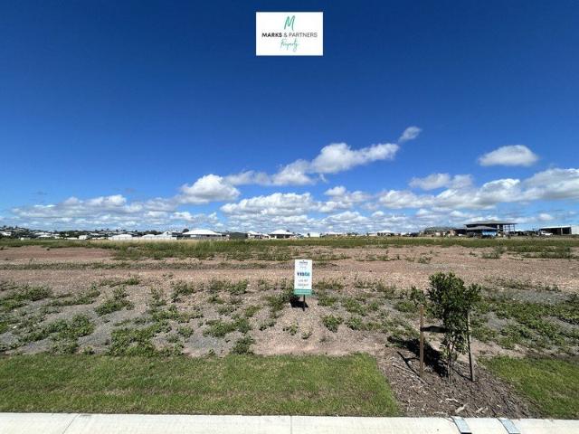 2000sqm block, views to Fraser Island