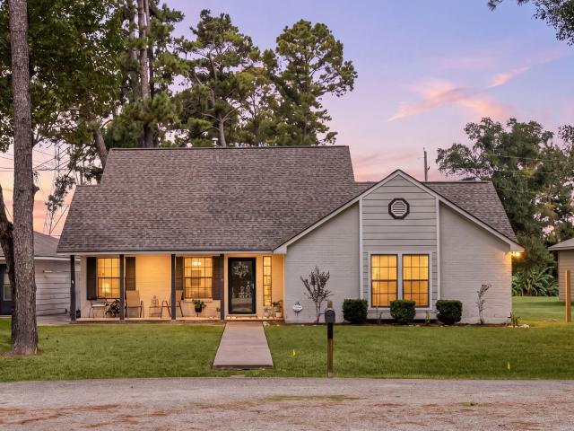 20014 Fernwood Circle
