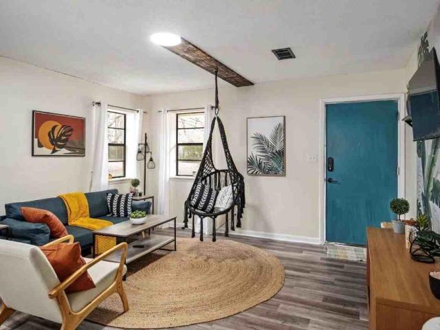 2001 North 61st Avenue 1 Bedroom Apartment for Rent at 2001 N 61st Ave #1354819P, Myrtle Grove, FL 32506 Parish Heights