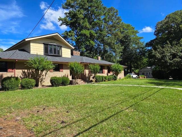 2001 Forest Hill Drive