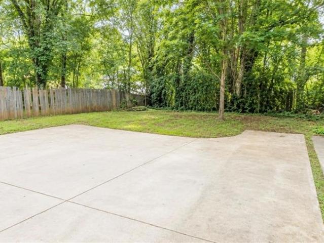 2001 Lois Place NW