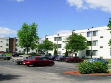 2001 Washington St 3 beds, 1 full bath