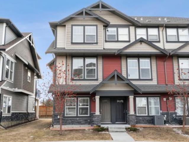 2001 280 Williamstown Close Nw, Airdrie, AB, T4B 4B6 townhouse for sale | Listing ID A2284 | Royal LePage