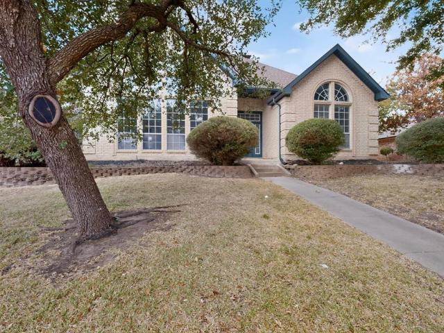 2002 Clearview Drive