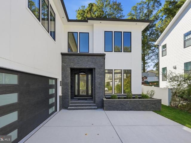 2002 Hillside Drive