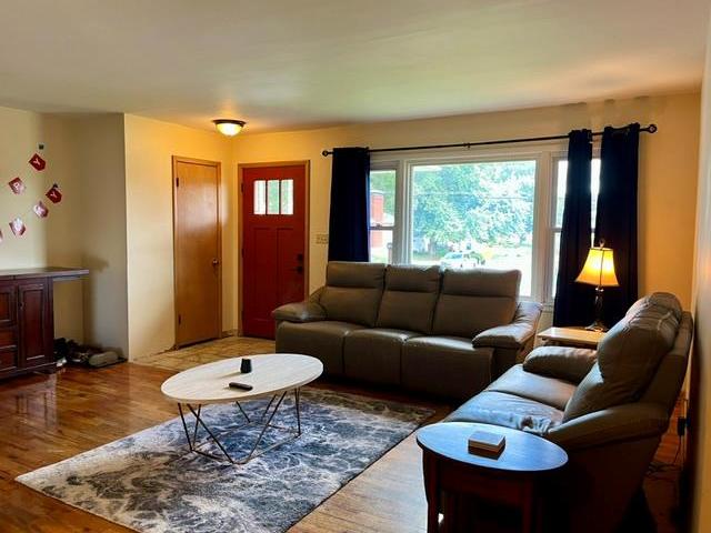 2002 S 28th Street