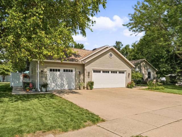 2002 Spruce Lane