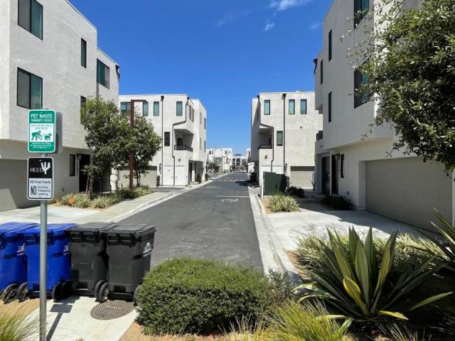 2002 Vela Ln