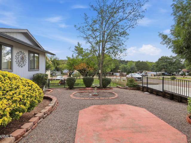 2003 n fredanovich circle