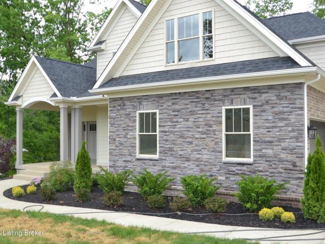 2003 Wooded Oak Ln
