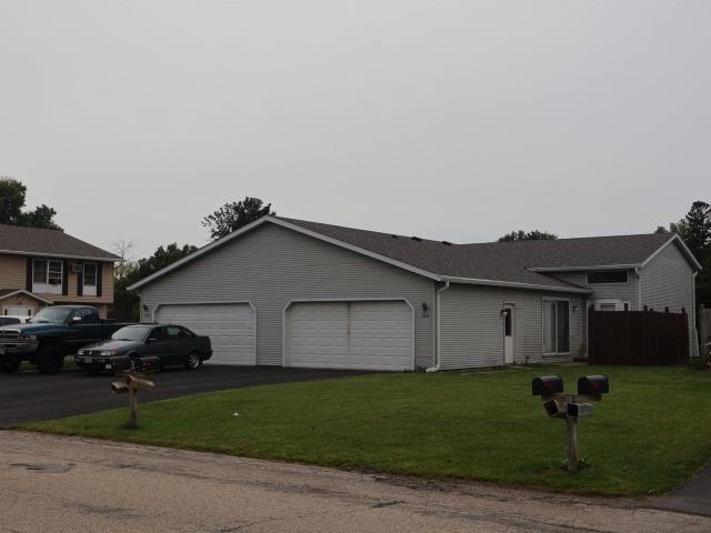200 202 Eilbes Avenue