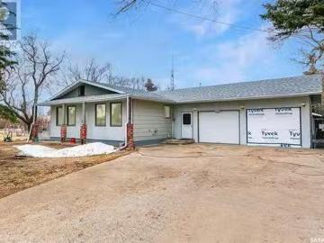 200 & 202 Saskatchewan Avenue, Tramping Lake, SK, S0K 4H0 ho.