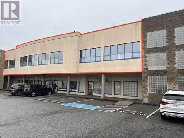 200 22722 Lougheed Highway, Maple Ridge, BC, V2X 2V6 commerc.