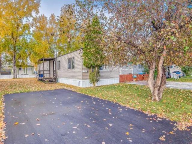 200 400 Avenue Se, Medicine Hat, AB, T1B 1J3 house for sale | Listing ID A2351 | Royal LePage