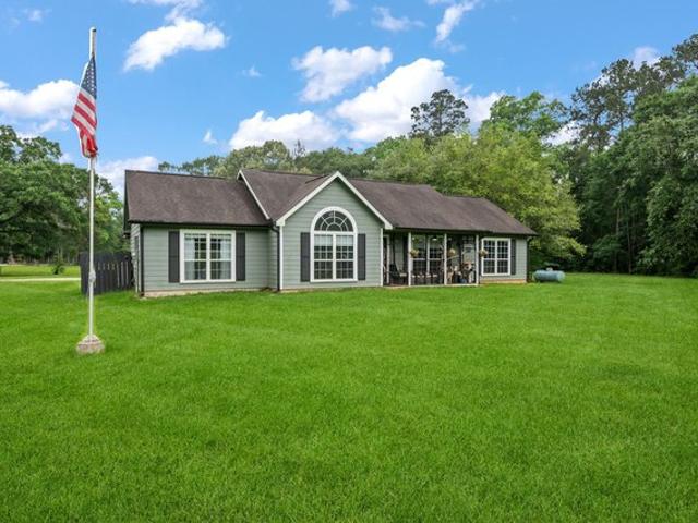 200 Chris Ln, Shepherd, TX 77371