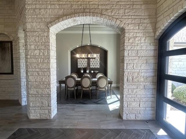 200 Creek Crossing Dr