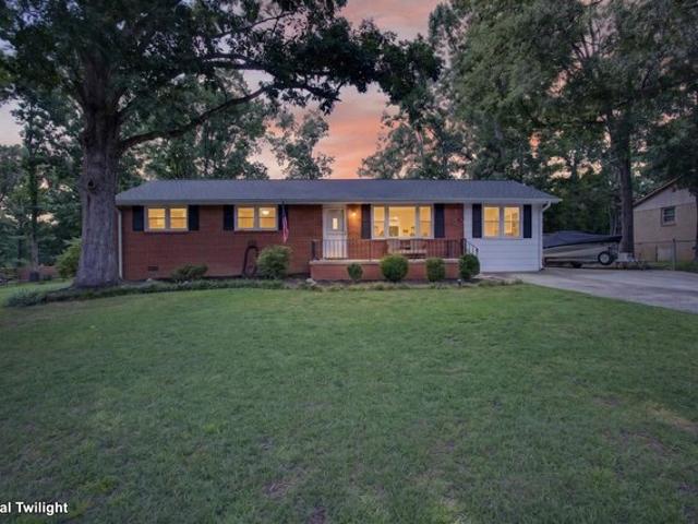 200 Creighton Dr, Taylors, SC 29687