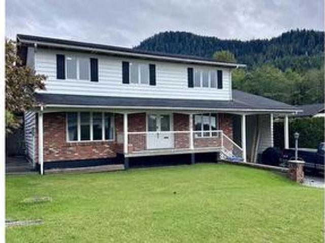 200 Alberta Place, Prince Rupert, BC, V8J 3X8 house for sale | Listing ID R3172 | Royal LePage