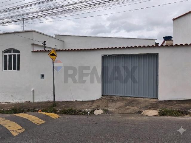 200 Área Útil Casa Alugar, 4 Dormitórios localizado em Rua Gil de Souza, 144 Próximo ao supermercado Rex e ABC de cima Jardim Bela Vista, Lavras, Minas Gerais, 37205 213 | Brasil